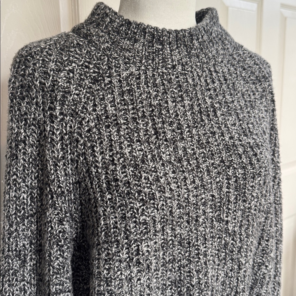 Universal Thread Charcoal Sweater - Size Large - Picture 3 of 8